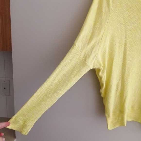 By Anthropologie Damania Yellow Asymmetrical Lightweight Pullover Sweater Small - Picture 6 of 16